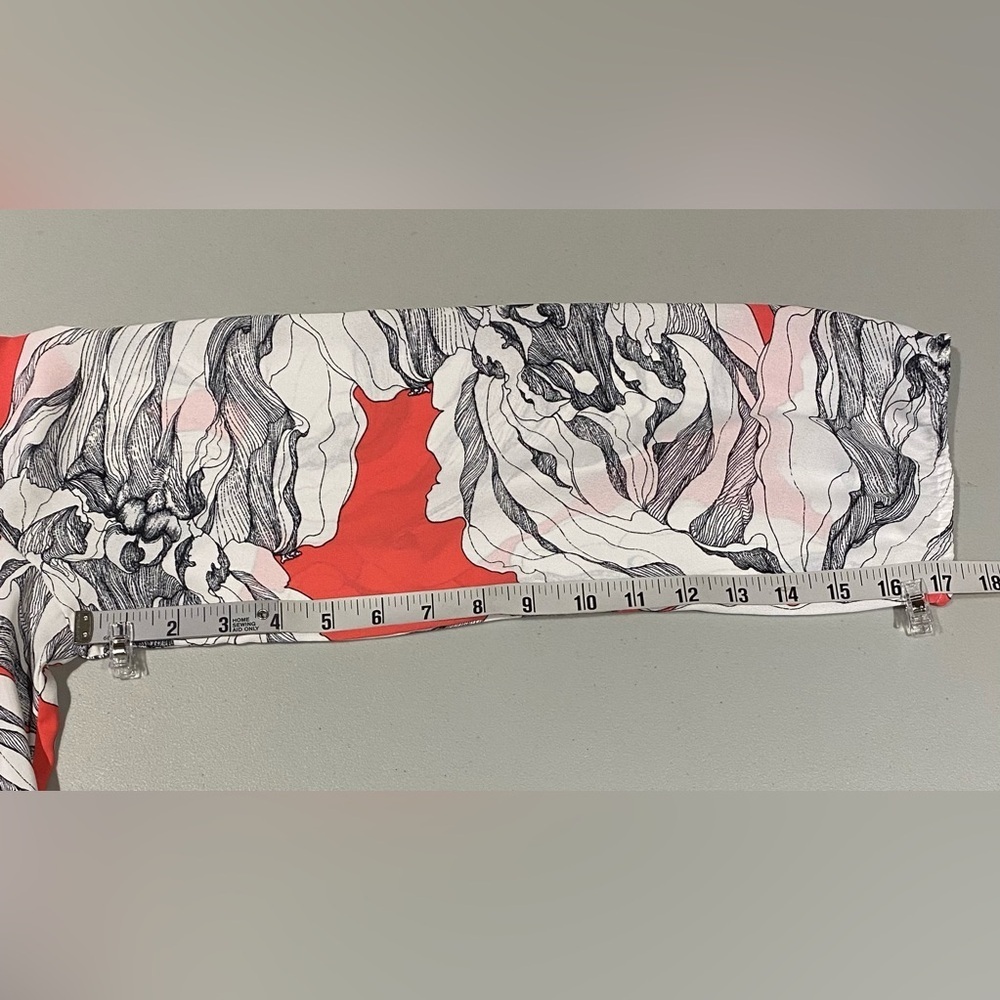 Alfani Floral Coral / Black / White Top, size 8 - Picture 10 of 10